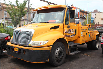 Emergency Towing Queens NY, Tow Truck Services Queens NY, Flatbed Truck